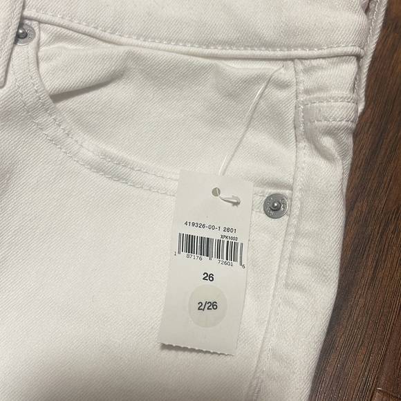 GAP- Short - Picture 4 of 4